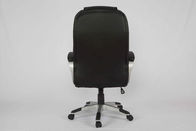 Sedia di cuoio esecutiva nera ergonomica dell'ufficio comoda con la parte posteriore di livello